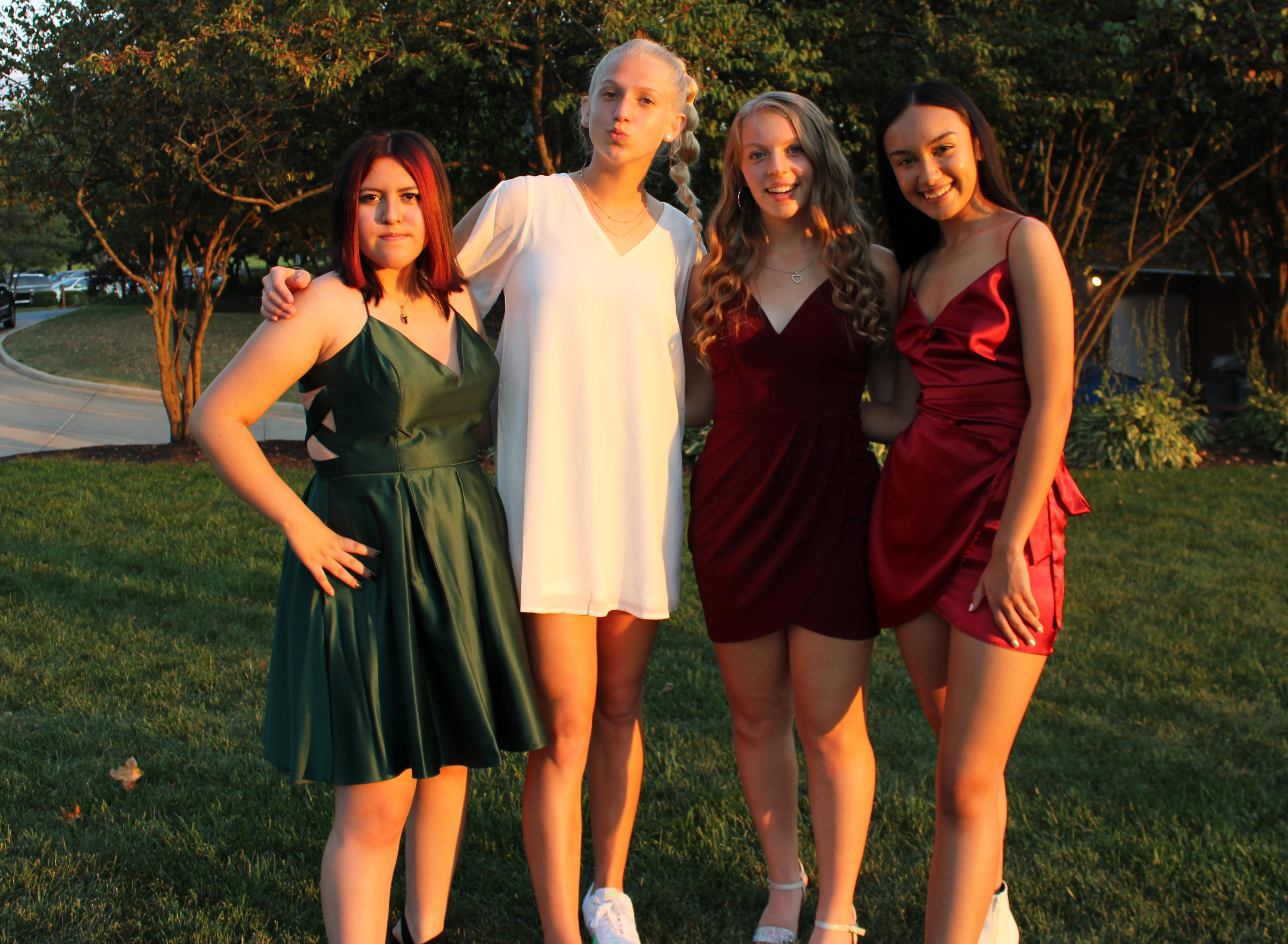 Jasmine's Homecoming Group at the Champaign Country Club